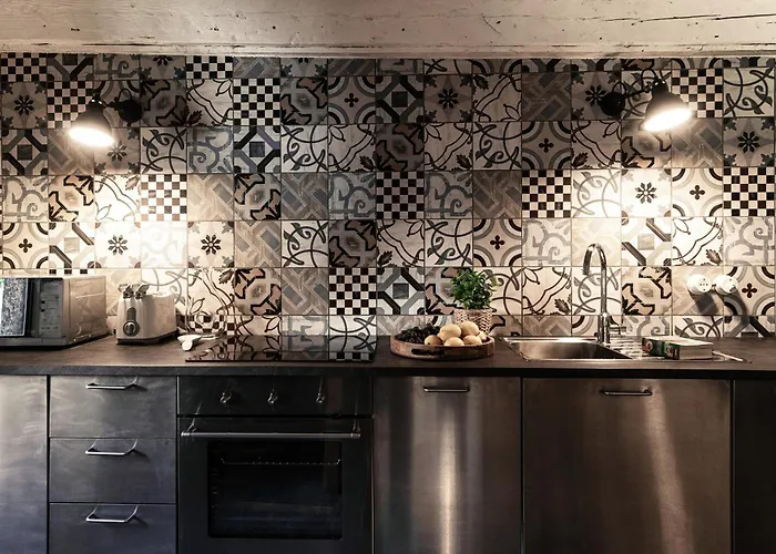 Casa Isola - By Myhomeincomo