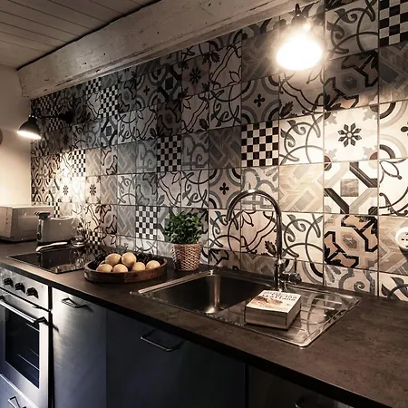 Semesterbostad Casa Isola - By Myhomeincomo *