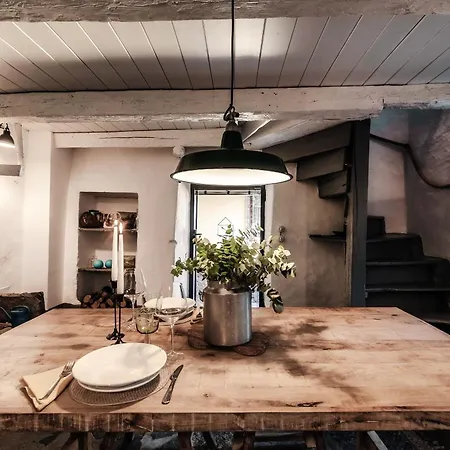 Semesterbostad Casa Isola - By Myhomeincomo